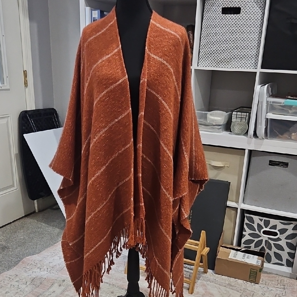 Universal Thread Terracotta Cape with Fringe - Picture 5 of 5